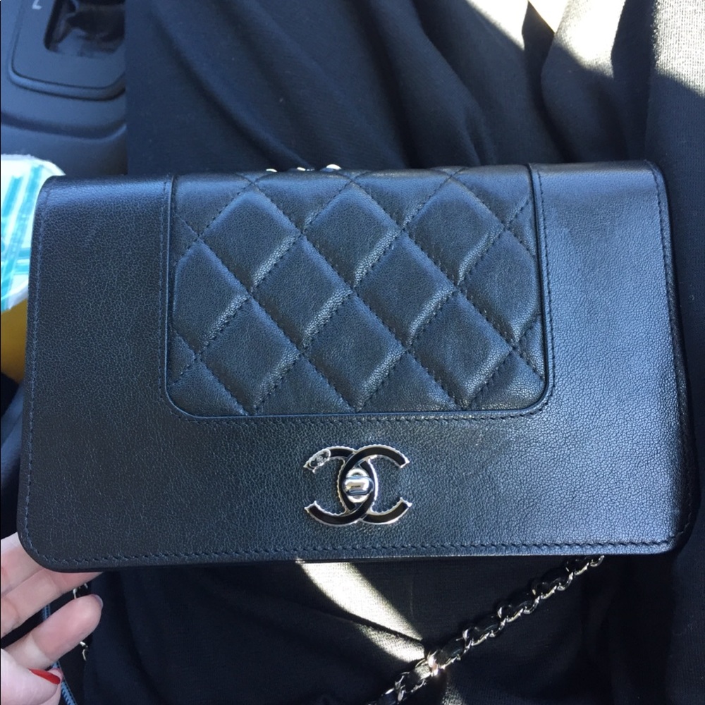 CHANEL Lambskin Quilted Wallet On Chain WOC Black - Picture 7 of 8